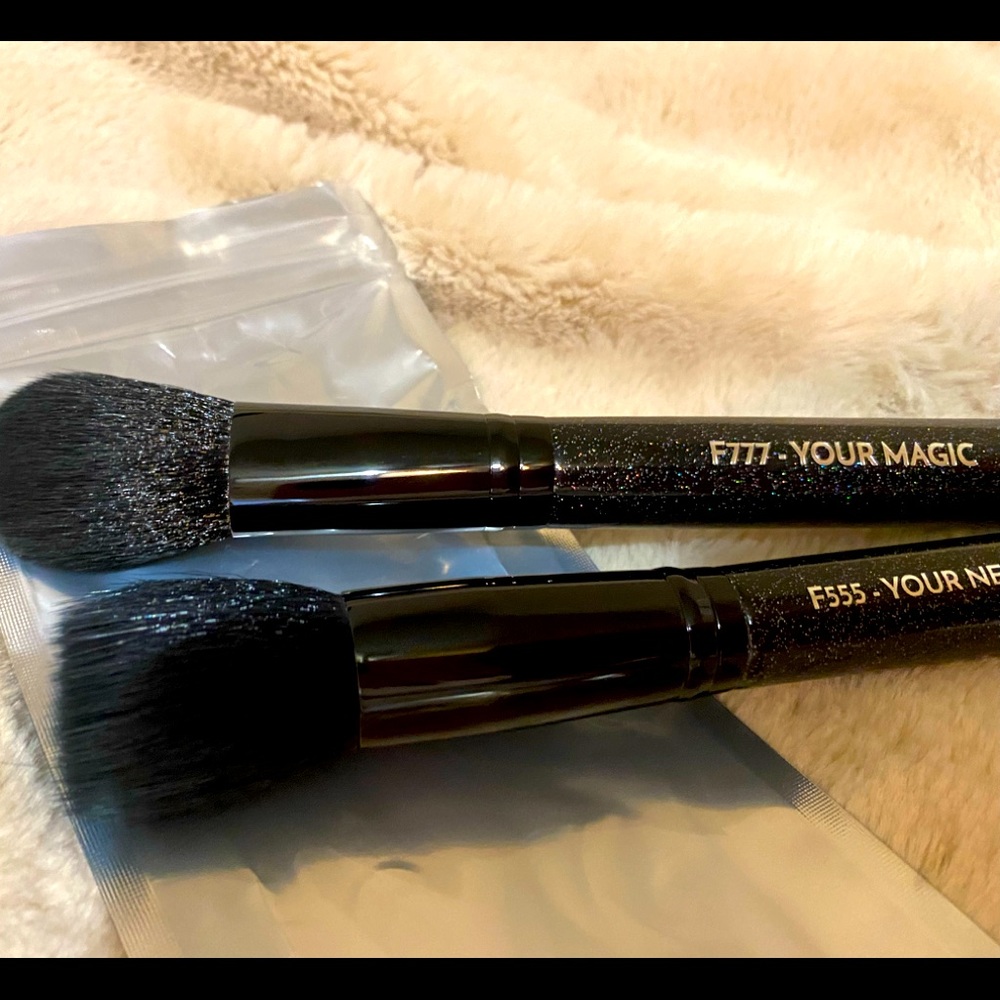 ✨YOUR MAJIC MOTD makeup brushes ✨
